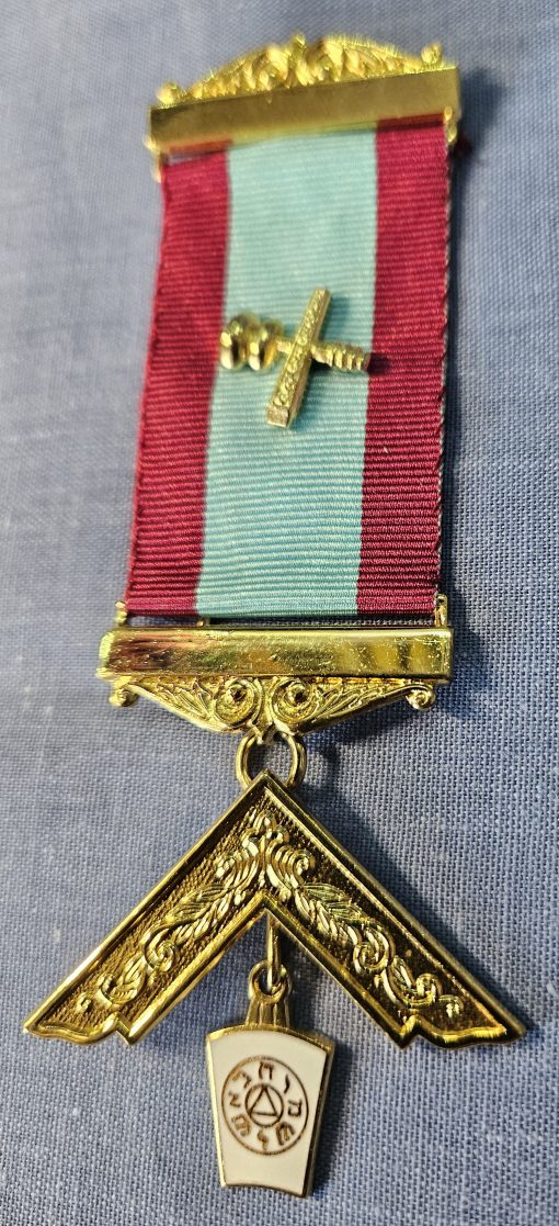 Mark Past Master Breast Jewel